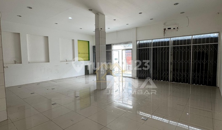 ANA GUDANG GANDENG UK 9X16M DI JELAMBAR