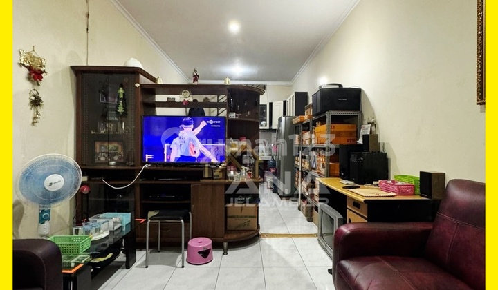 Ana Rumah Terawat 2.5Lt Luas 3.5X15.5m Harga 1M-An Jln 1 Mobil di Jelambar