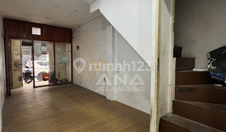 ANA RUKO UK 3X11M PINGGIR JALAN JELAMBAR 2