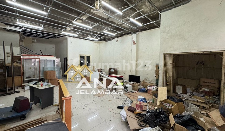 ANA GUDANG UK 8X21M DI KOMPLEK DUTA MAS JELAMBAR 1