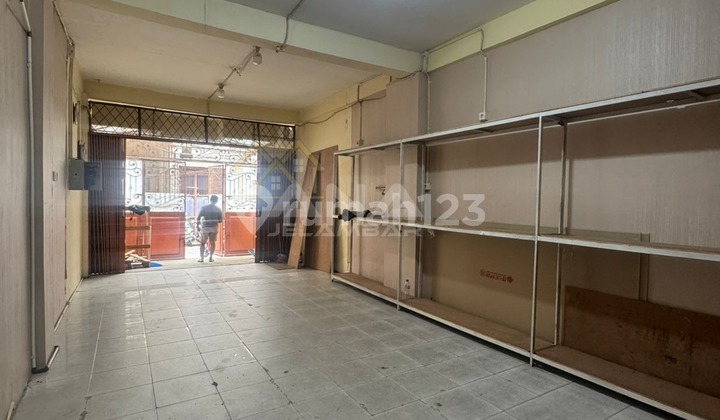 Ana Ruko Uk 4.5X15m di Jelambar