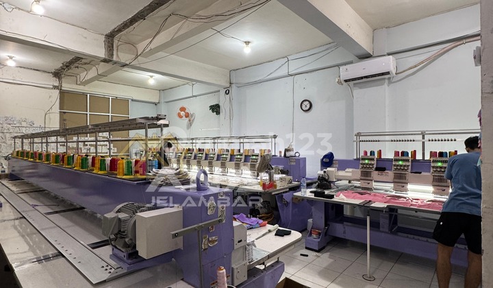 AVAILABLE RETAIL SPACE 10X23M IN JELAMBAR