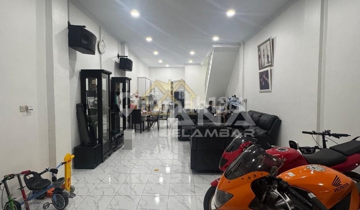 Ana Ruko Furnished Uk 5X20m di Jelambar Ana Ruko Furnished Uk 5X20m di Jelambar