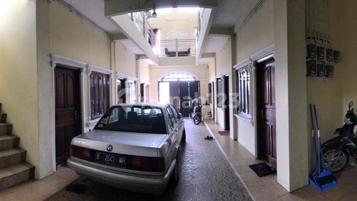 A BOARDING HOUSE LOT OF 272M IN TEBET A BOARDING HOUSE LOT OF 272M IN TEBET