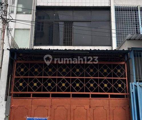 ANA RUKO 4X20M² JALAN RAYA BOROBUDUR JELAMBAR 1