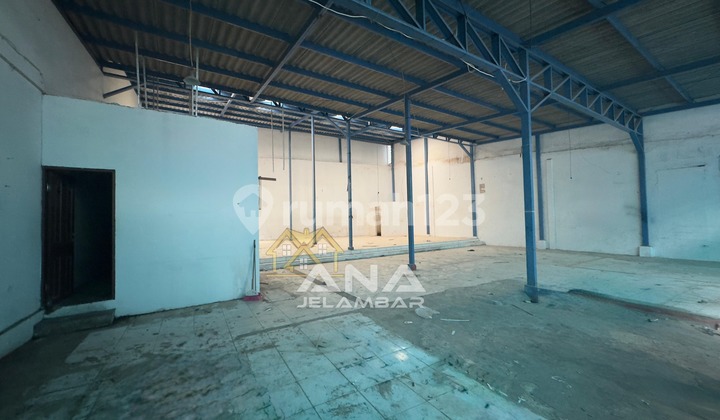 ENGLISH WAREHOUSE SIZE 15X20M IN JELAMBAR ENGLISH WAREHOUSE SIZE 15X20M IN JELAMBAR
