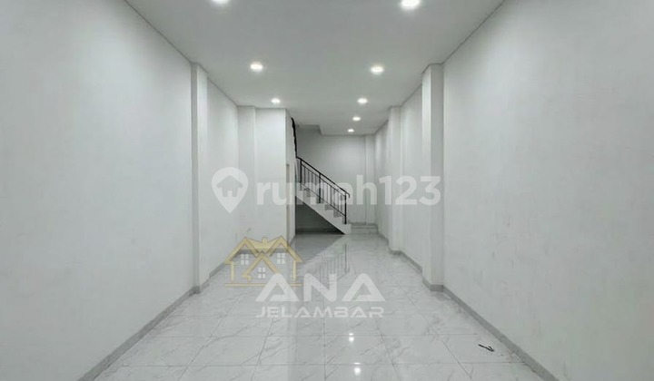 Ana Ruko Semi Baru Uk 4X20m di Jelambar
