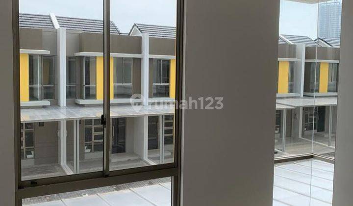 Shm Bisa Kpr! Rumah Di Pik 2 4.5x10 Jual Modal! Bagus 1