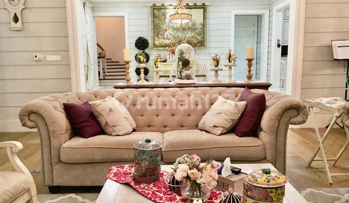 Rumah American Classic Pik Hook 3.5 Lantai Bagus 2