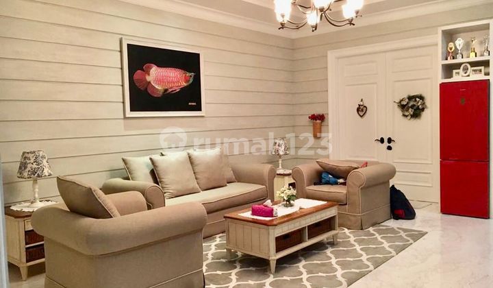 Rumah American Classic Pik Hook 3.5 Lantai Bagus