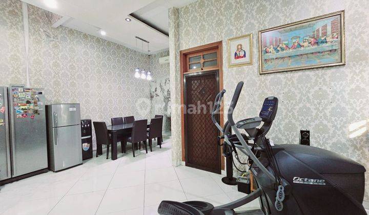 LOKASI BAGUS! Rumah di Citra 2 2 Lantai Semi Furnished 1