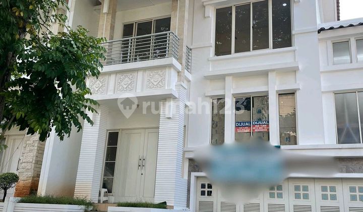 House 10x25 Leasehold Lake View, Nice Cluster 2