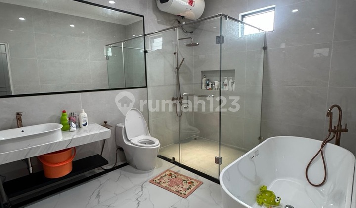 Rumah Casa Jardin Jakarta Barat 8X18 2 Lantai 2