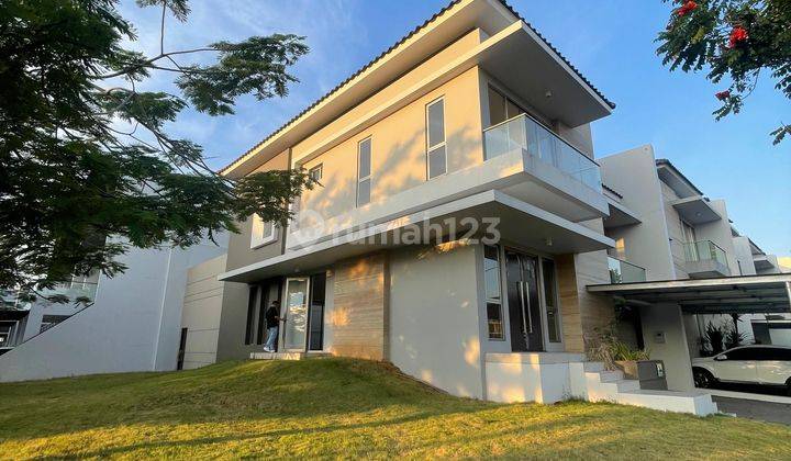 Rumah Golf Island Hook Terbagus! 10x25 Hgb 2 Lantai View Danau 1