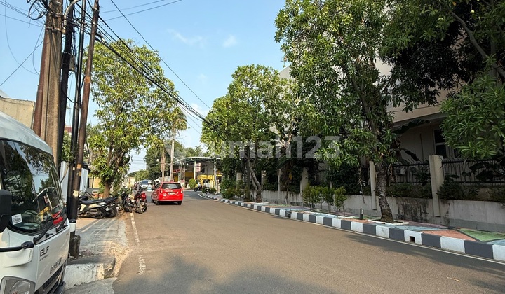 Fast Sale Strategic Muara Karang Shop House, Traffic-Free, 4x25 Fast Sale Strategic Muara Karang Shop House, Traffic-Free, 4x25