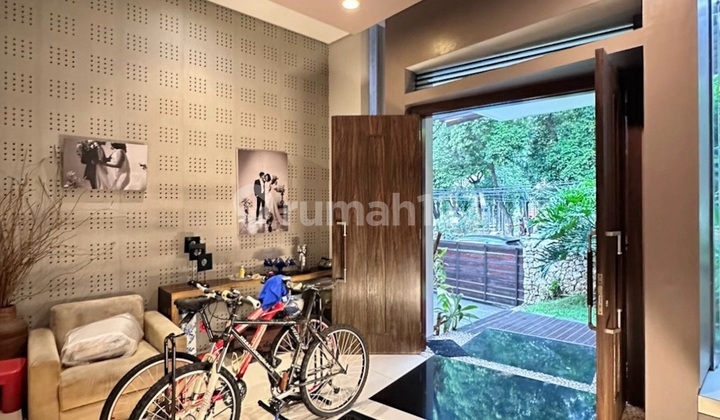 Cilandak Modern Tropical House Siap Huni Posisi Hoek 2