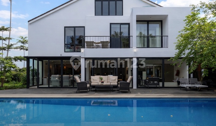 Veteran Tanah Luas Swimming Pool Backyard Luas