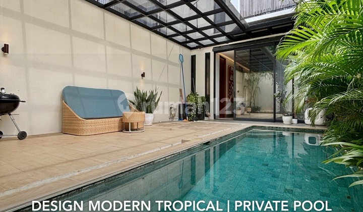 Veteran Design Modern Tropical Dalam Townhouse Private Pool