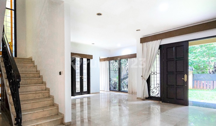 Kebayoran Baru, 2-Story Wide Road 2