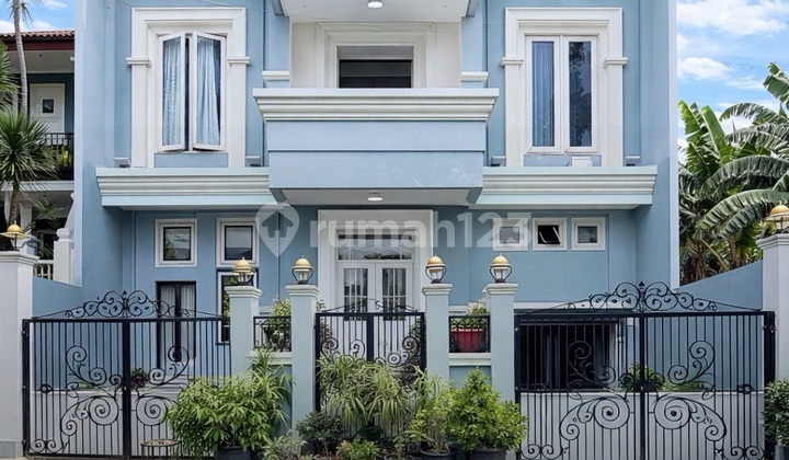 Kebayoran Baru In A Large Complex Quiet Area