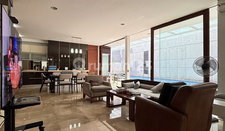 Kemang Dalam Townhouse Private Pool 2