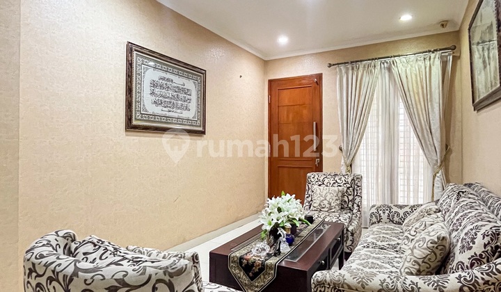 Pondok Indah, Wide Road, Quiet Atmosphere Within the Complex, Furnished. 2