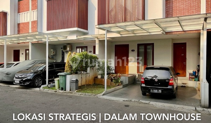 Pejaten - Dalam Townhouse Lokasi Strategis Pejaten - Dalam Townhouse Lokasi Strategis