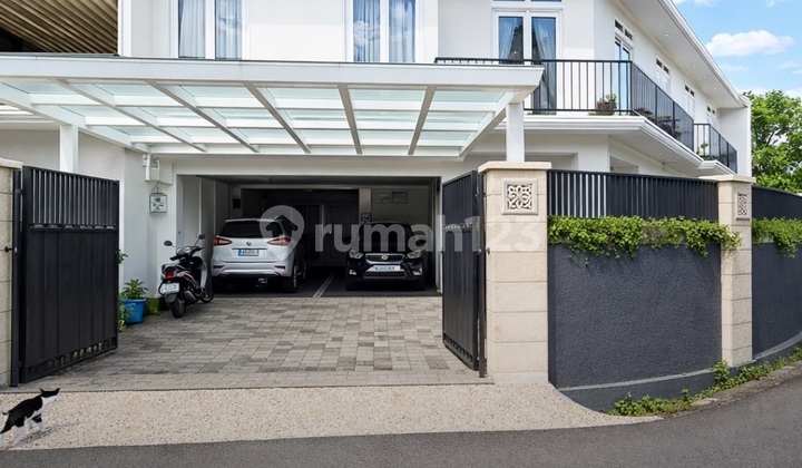 Kebayoran Lama 2 Lantai Siap Huni