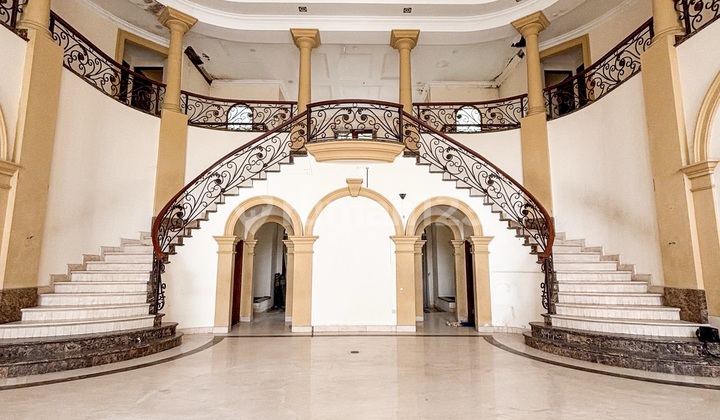 Kuningan Old House Strategic Location Close to NJOP 2