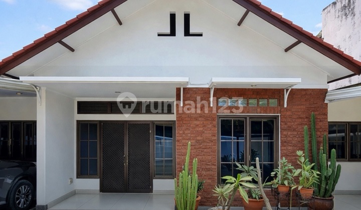 Kebayoran Baru untuk Hunian atau Komersil Lokasi Strategis Siap Huni