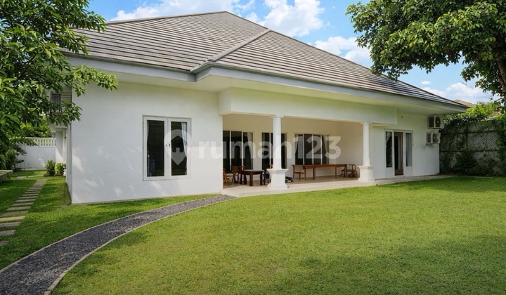 Cipete Rumah1 Lantai Tanah Luas Halaman Hijau Swimming Pool Cipete Rumah1 Lantai Tanah Luas Halaman Hijau Swimming Pool