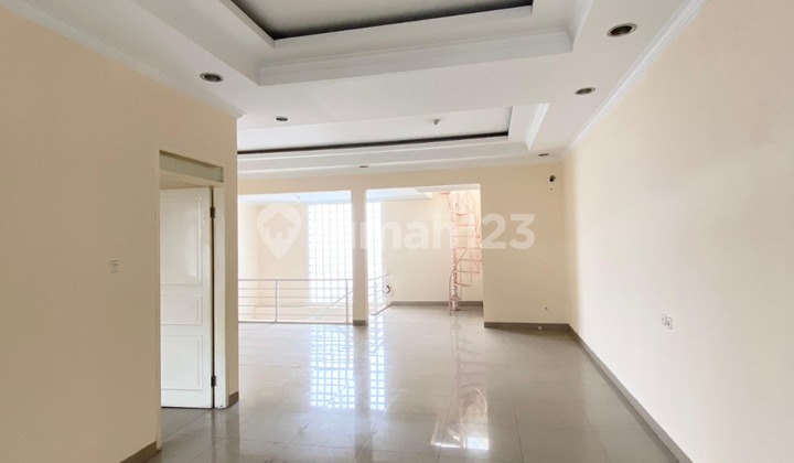 For Rent House suitable for Business in Cikawawo Sunda Sumurbandung Bandung City Center