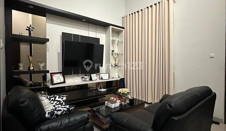 Dijual Rumah Cantik Furnish di Kopo Safira Bandung  1