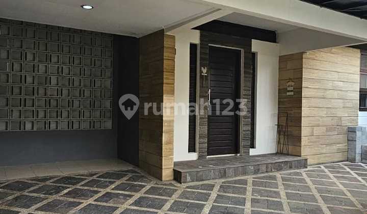 For sale, ready-to-occupy house in Sumbersari, Pasirkoja, Bandung City, Sayap Holis.