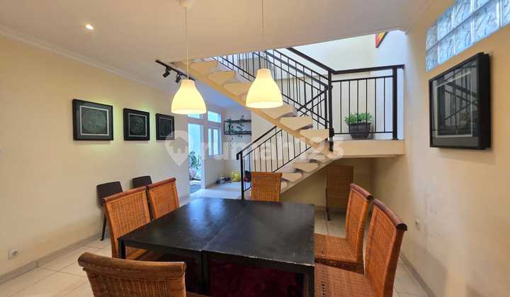 For Rent Semi-Furnished Ready-to-Occupy House in Turangga, Bandung City 2