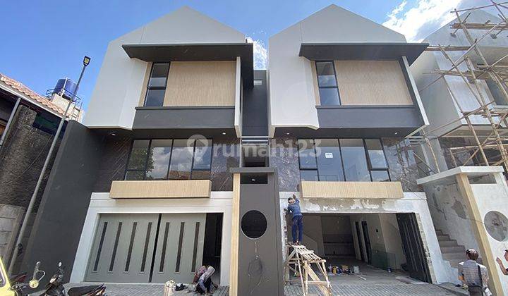 Dijual Rumah Bagus Lingkungan Nyaman di Setraduta Grande, Bandung 1