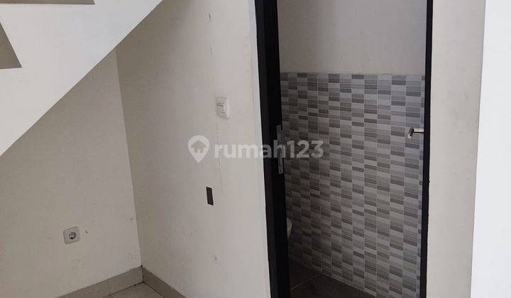 Disewakan Rumah Bagus 2 Lantai Unfurnished Lingkungan Nyaman Fasilitas Lengkap Siap Huni di Gateway Pasteur Bandung 2