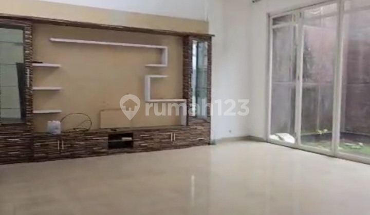For Rent Luxury House in Mekar Wangi, Bandung City, Singgasana Toha