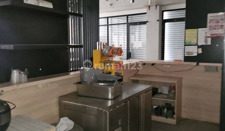 disewakan ruang usaha strategis furnish di surya sumantri bandung pasteur maranatha rshs sutami setrasari sukasari  2