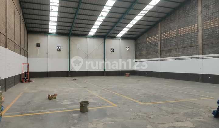 Warehouse for Rent in Padalarang, West Bandung Regency, Container Access