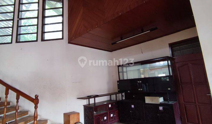 disewakan rumah besar cocok untuk tinggal atau kantor dan usaha di moh toha kembar bandung kota 2