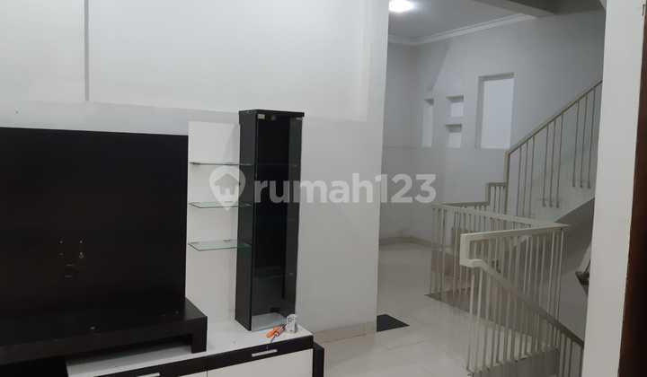 Disewakan Rumah di Setraduta Bandung Furnish 2