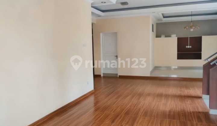 Disewakan Rumah Cantik di Gegerkalong Bandung Utara Ciwaruga Setiabudi Pasteur 2