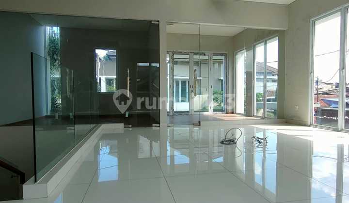 Disewakan Rumah Cocok untuk Kantor di Sayap Lengkong Kecil Pusat Kota Bandung Disewakan Rumah Cocok untuk Kantor di Sayap Lengkong Kecil Pusat Kota Bandung