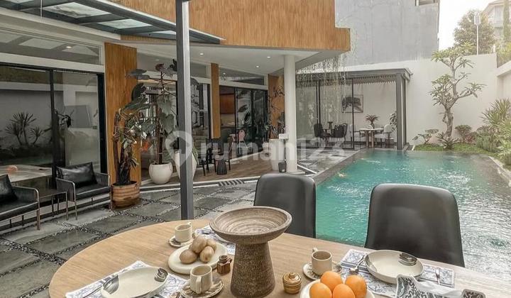 Dijual Rumah Villa Mewah di Dago dengan Furnish dan Kolam Renang Pribadi di Dago Bandung Utara 2
