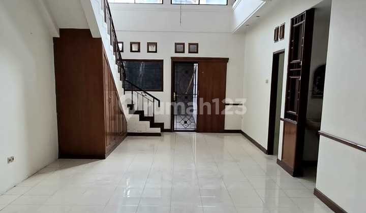 sewa rumah kembar baru lokasi strategis dekat main road bkr siriwijaya bandung kota 1