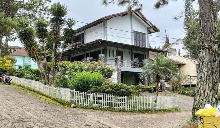 Dijual villa asri istana bunga vib lembang bandung utara  2