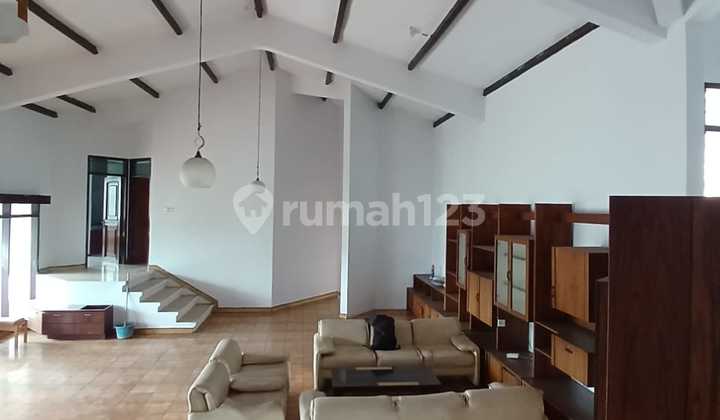 Disewakan Rumah Luas di Cipaku Setiabudi Bandung Utara 2