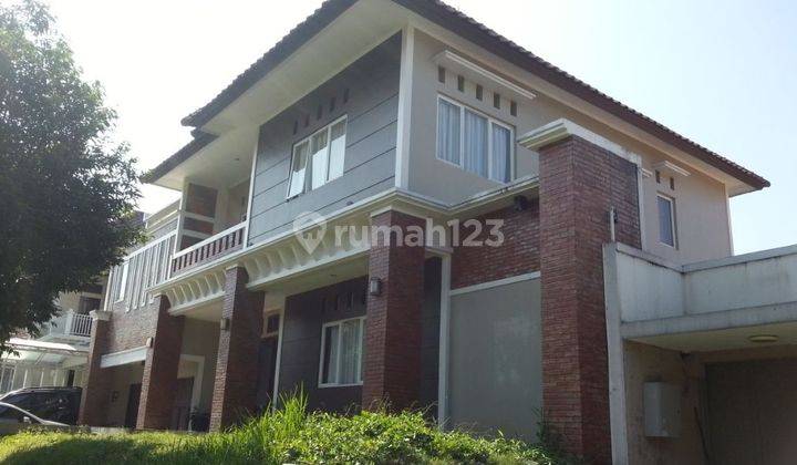 Dijual Rumah 2lt bagus dengan view langsung ke danau di Kota Baru Parahyangan Bandung 1