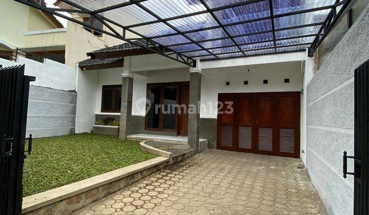 Dijual Rumah besar dan luas di Kota Baru Parahyangan 1